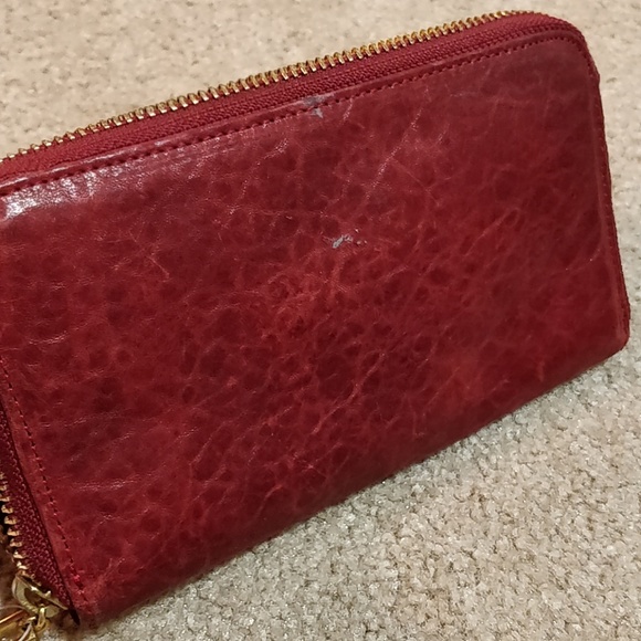 * Tory Burch Wally Red Zip Around Wallet - Picture 6 of 6